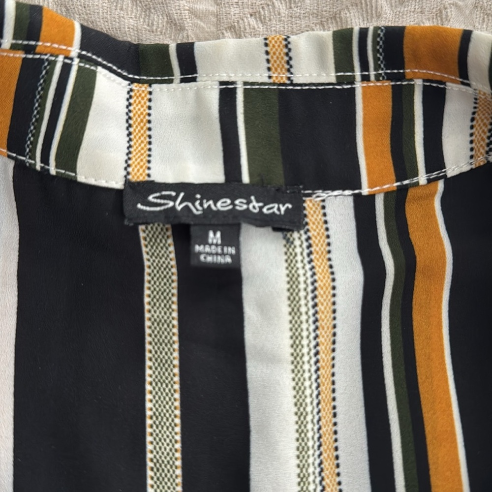 Cropped button up blouse - Picture 2 of 4